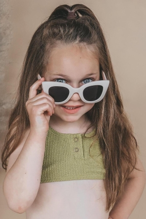 Salted Stories Cat Eye Zonnebril White Swan