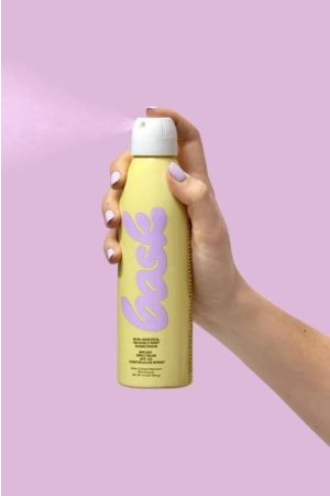 Amici Cosmetics Bask SPF 50 Non-Aerosol Spray Geel